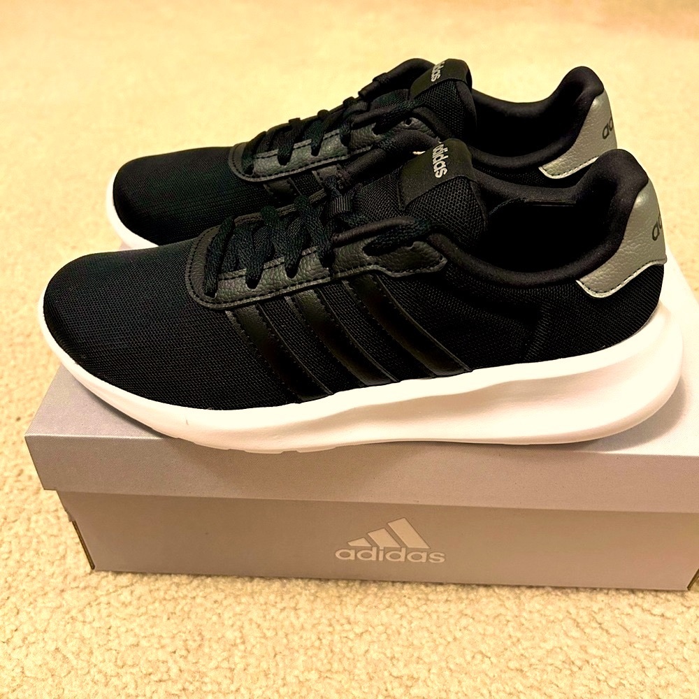 Adidas Lite Racer 3.0 Sneakers Size 7.5 Black/White. Brand New with Tags!